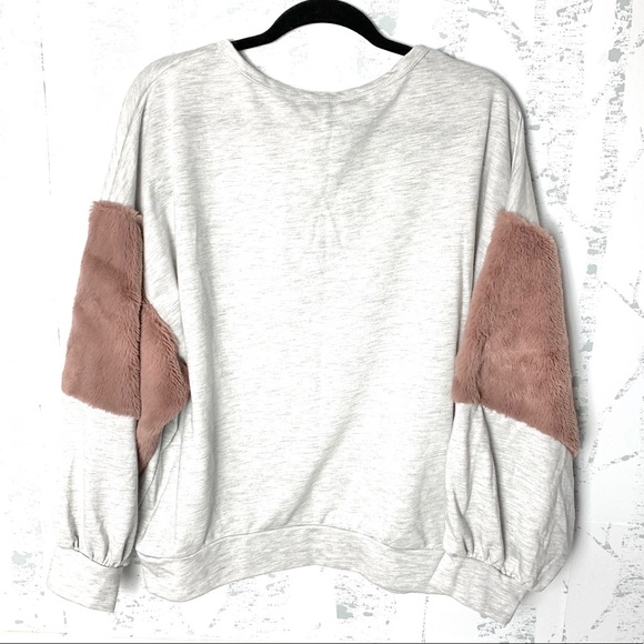 Umgee Crewneck Sweater with faux fur - Picture 5 of 5